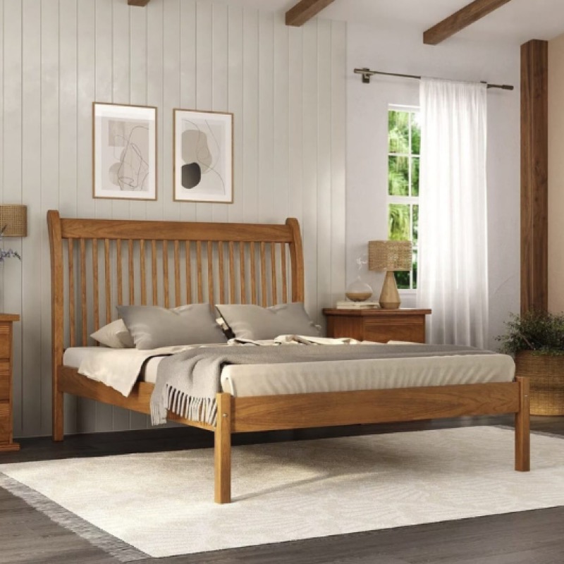 Cama de casal de madeira